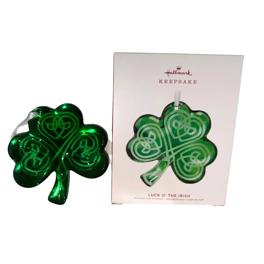 2019 Hallmark Keepsake Luck O' The Irish Glass Shamrock Ornament QGO2309